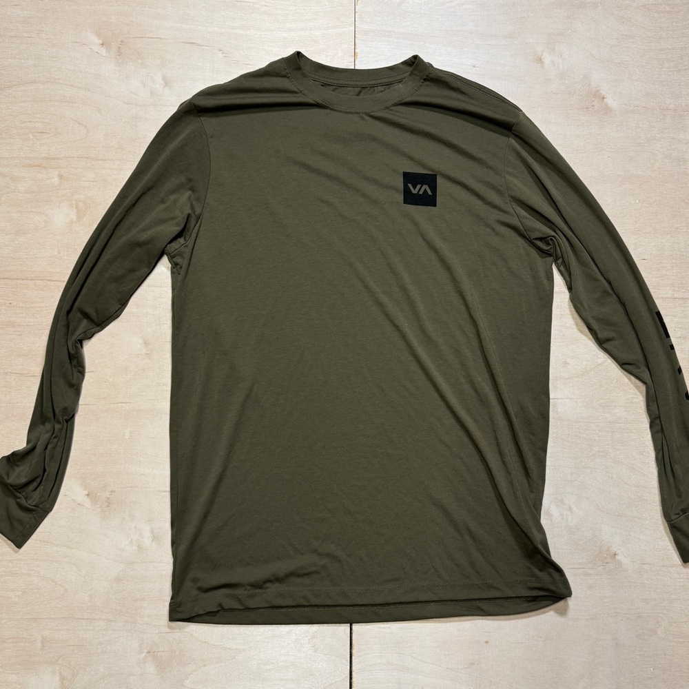 RVCA Men's Dark Green Long Sleeve Tee